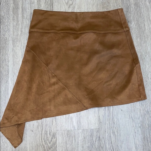 Vegan Suede mini skirt - Picture 3 of 4